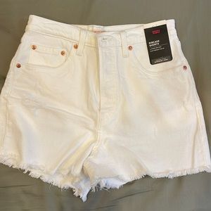 Levi’s ribcage white denim shorts. Size 28. Tags still on